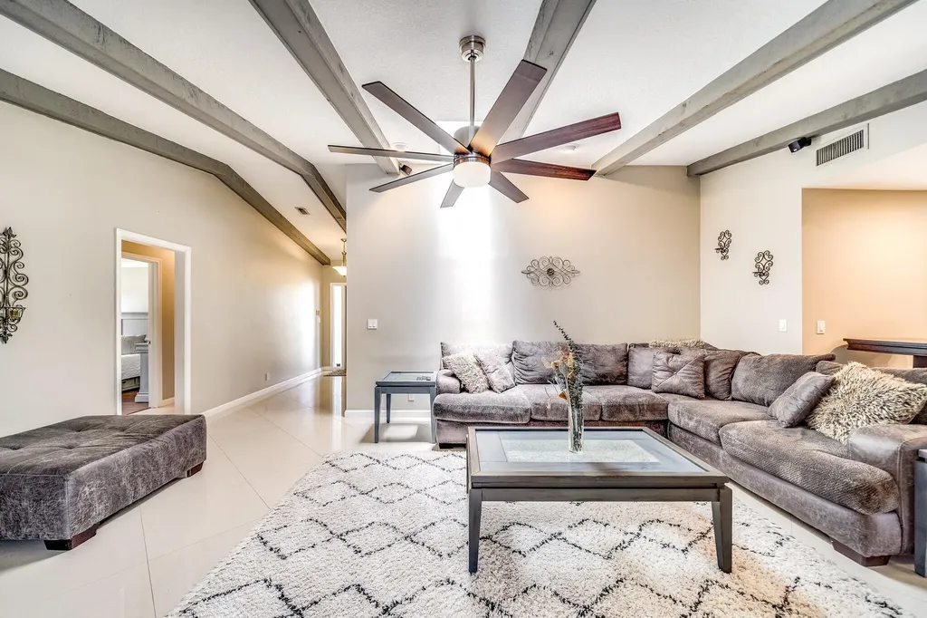 574 Juniper Place Wellington FL 33414