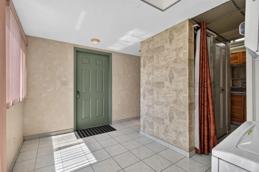 5884 Morningstar Circle Delray Beach FL 33484