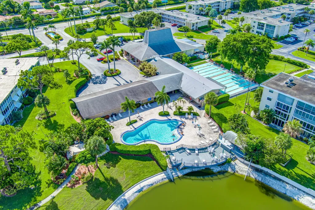 2812 Garden Drive S Lake Worth FL 33461
