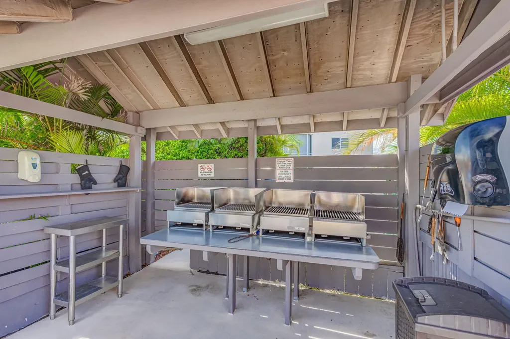 2812 Garden Drive S Lake Worth FL 33461