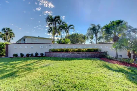 2812 Garden Drive S Lake Worth FL 33461