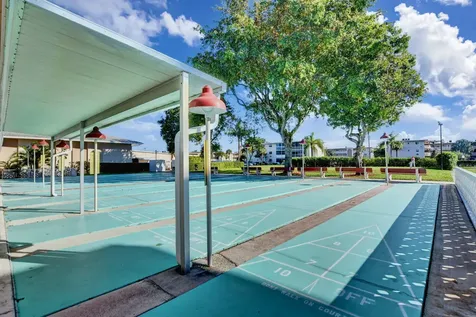 2812 Garden Drive S Lake Worth FL 33461