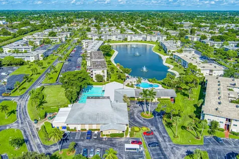 2812 Garden Drive S Lake Worth FL 33461
