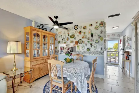 2812 Garden Drive S Lake Worth FL 33461
