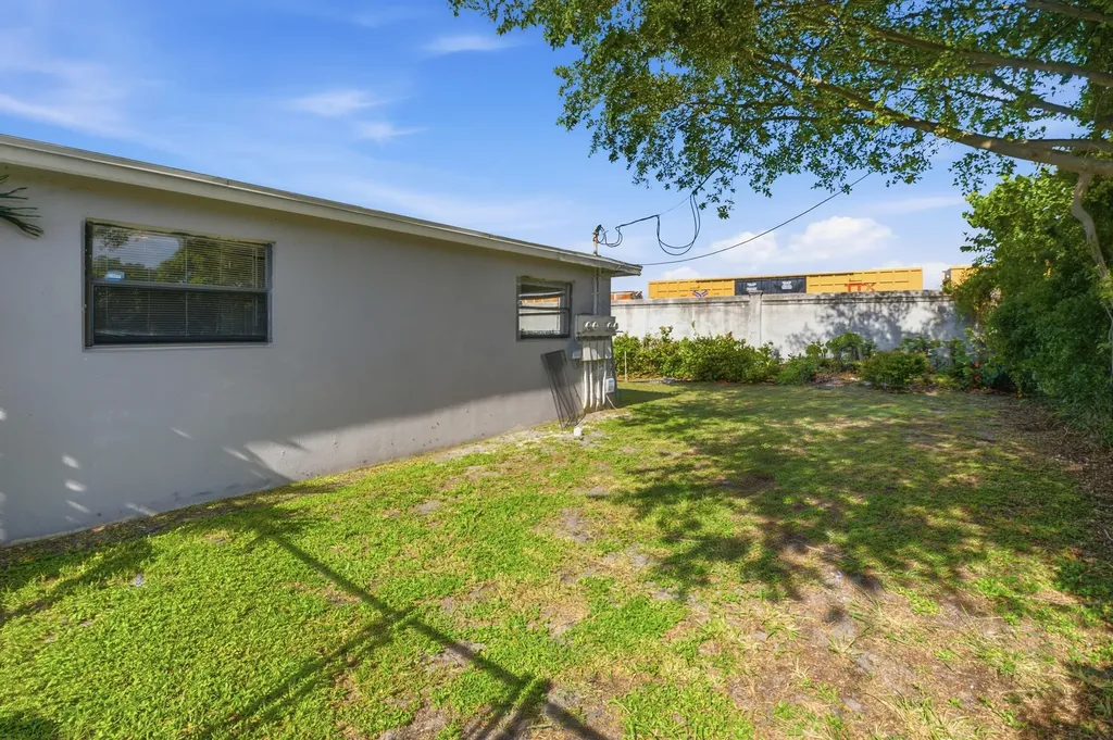 2001 A E Isaacs Avenue West Palm Beach FL 33407