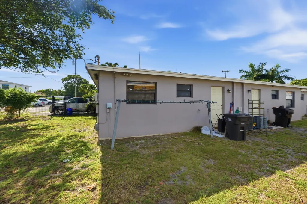 2001 A E Isaacs Avenue West Palm Beach FL 33407