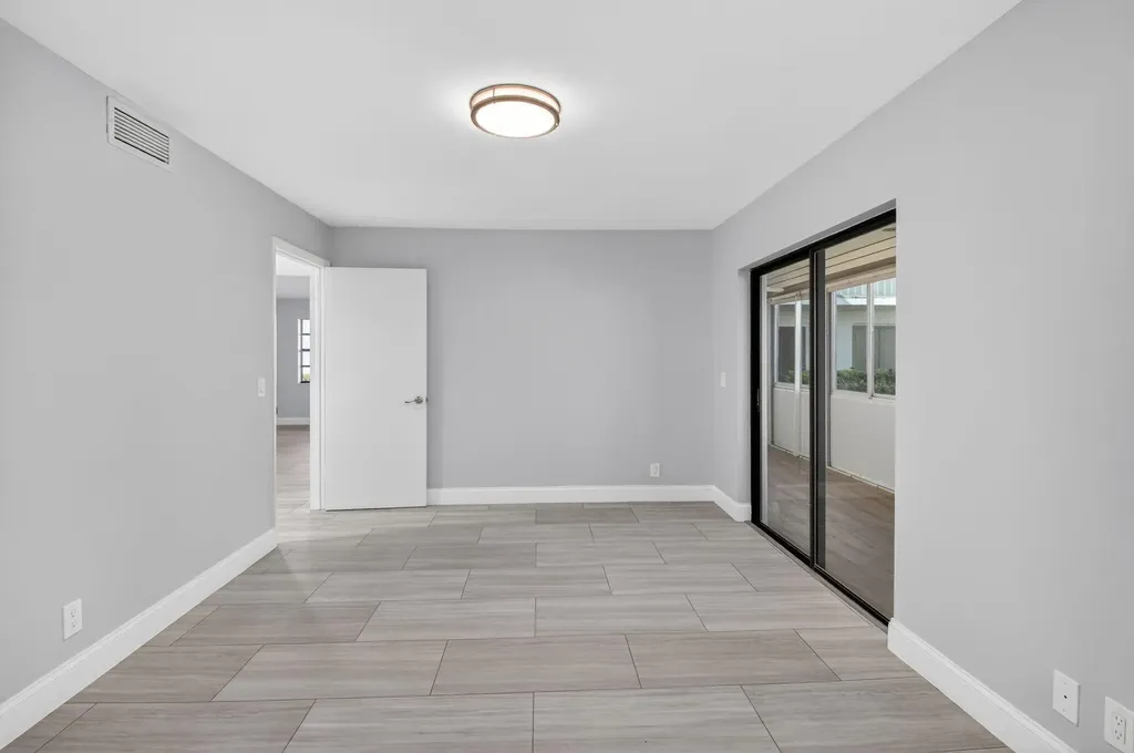 450 Piedmont J Delray Beach FL 33484