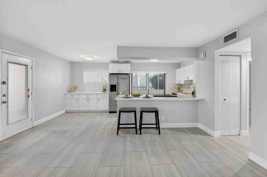 450 Piedmont J Delray Beach FL 33484