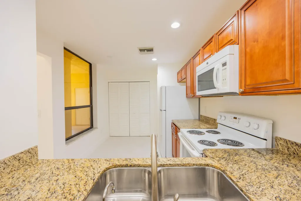 7520 La Paz Boulevard Boca Raton FL 33433