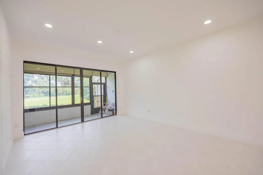 7520 La Paz Boulevard Boca Raton FL 33433