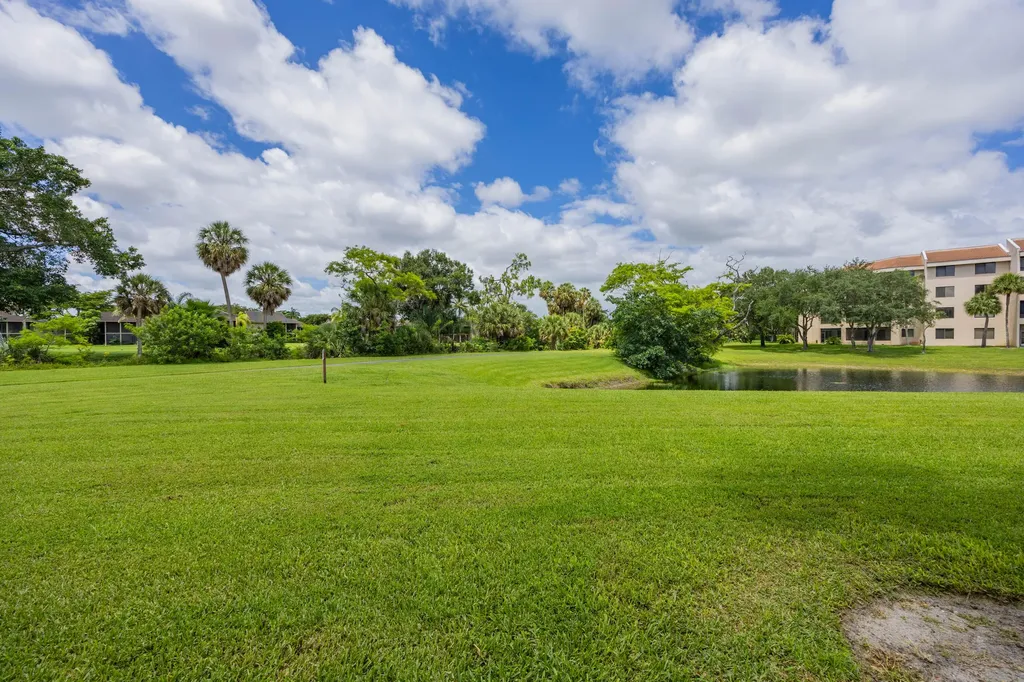7520 La Paz Boulevard Boca Raton FL 33433