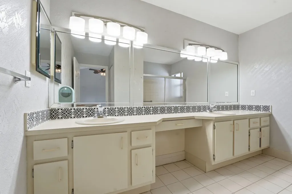 9284 Laurel Green Drive Boynton Beach FL 33437