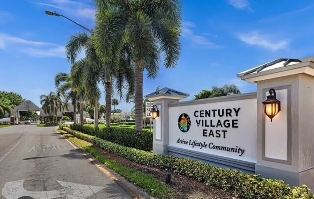 296 Grantham F Deerfield Beach FL 33442