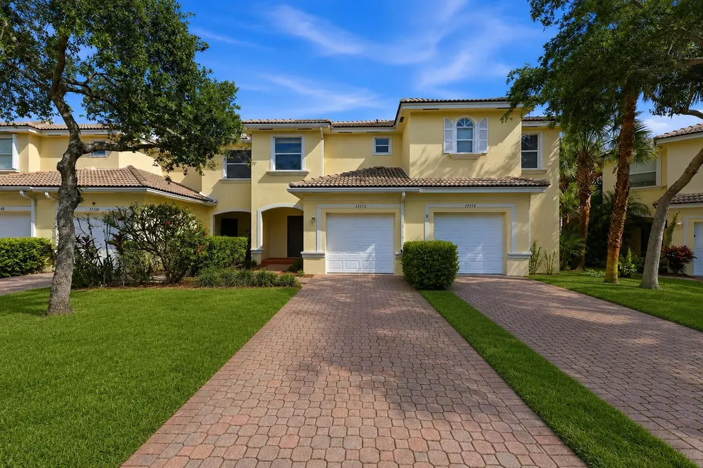 13352 Georgian Court Wellington FL 33414