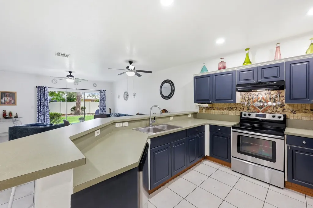 13352 Georgian Court Wellington FL 33414