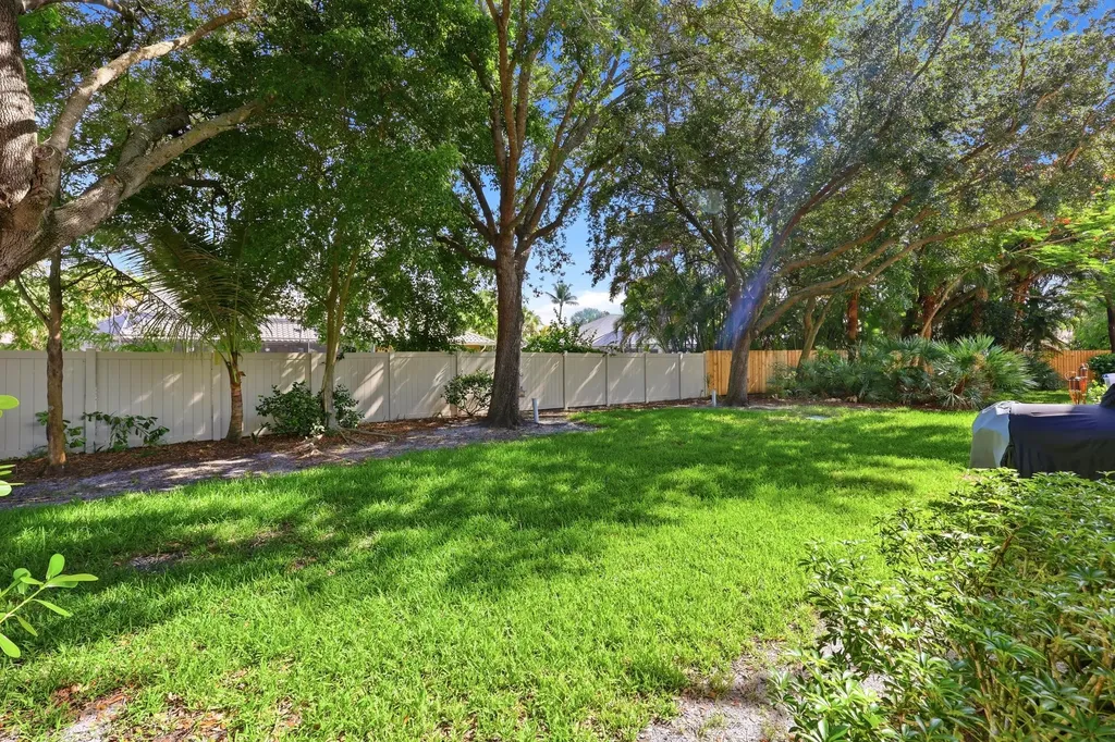 13352 Georgian Court Wellington FL 33414