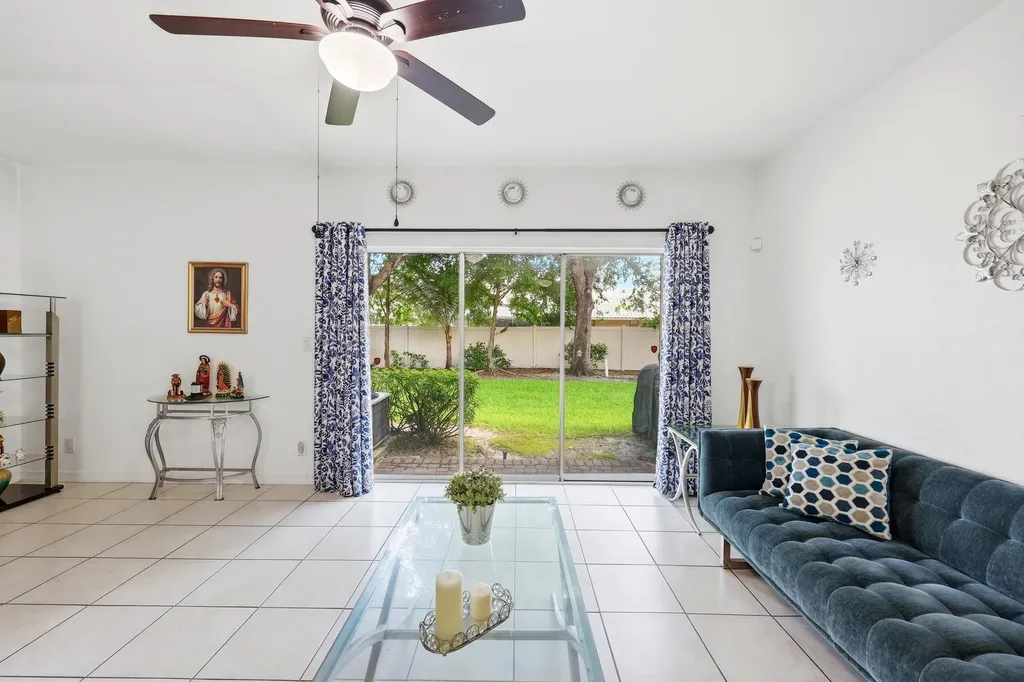 13352 Georgian Court Wellington FL 33414