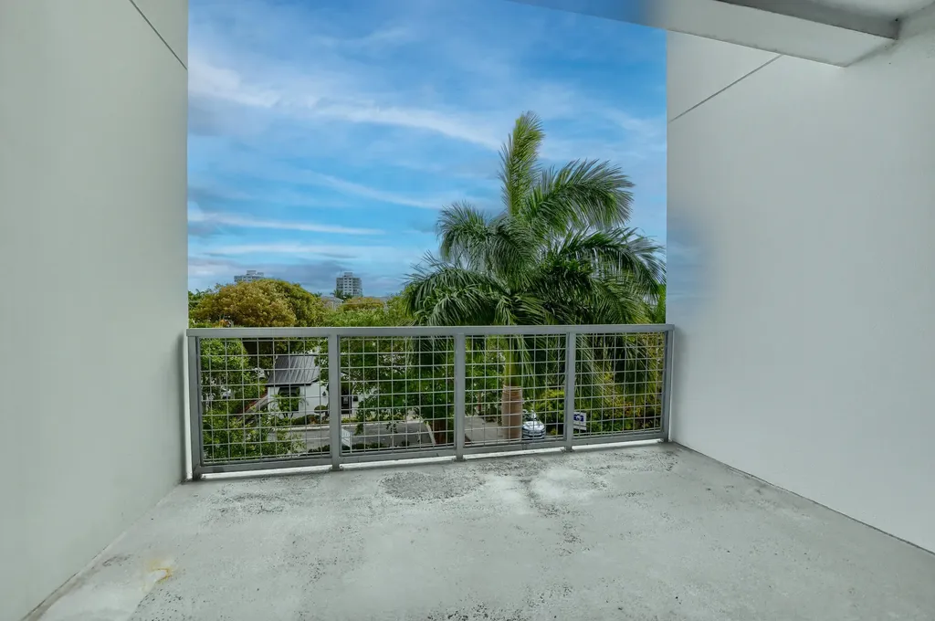 236 SE 5th Avenue Delray Beach FL 33483