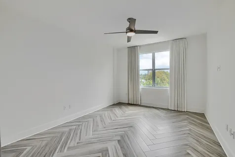 236 SE 5th Avenue Delray Beach FL 33483