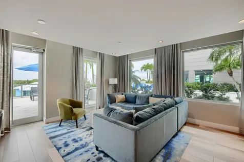 236 SE 5th Avenue Delray Beach FL 33483