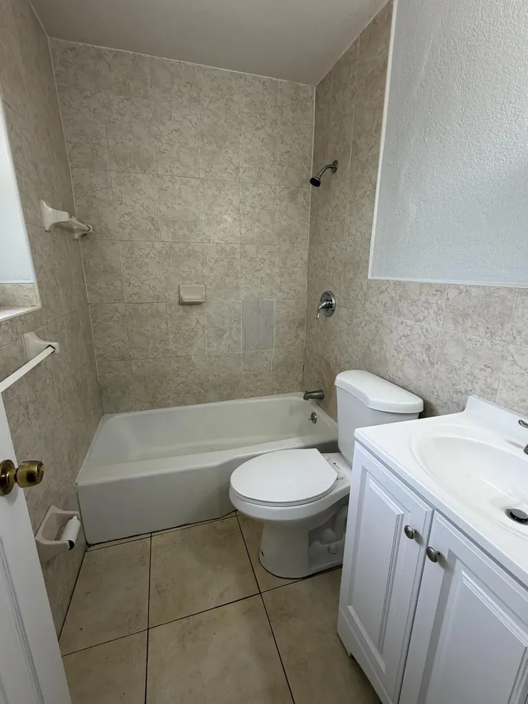 1643 NE 3rd Avenue Delray Beach FL 33444