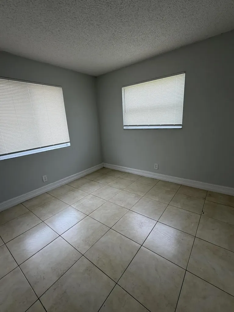 1643 NE 3rd Avenue Delray Beach FL 33444
