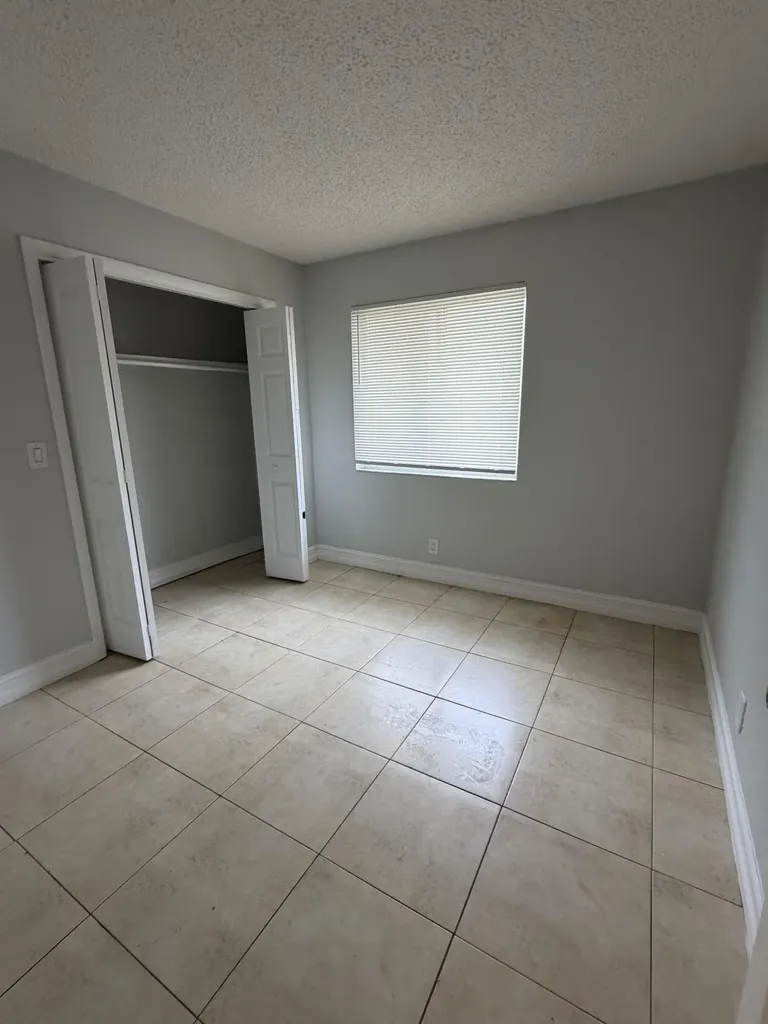 1643 NE 3rd Avenue Delray Beach FL 33444
