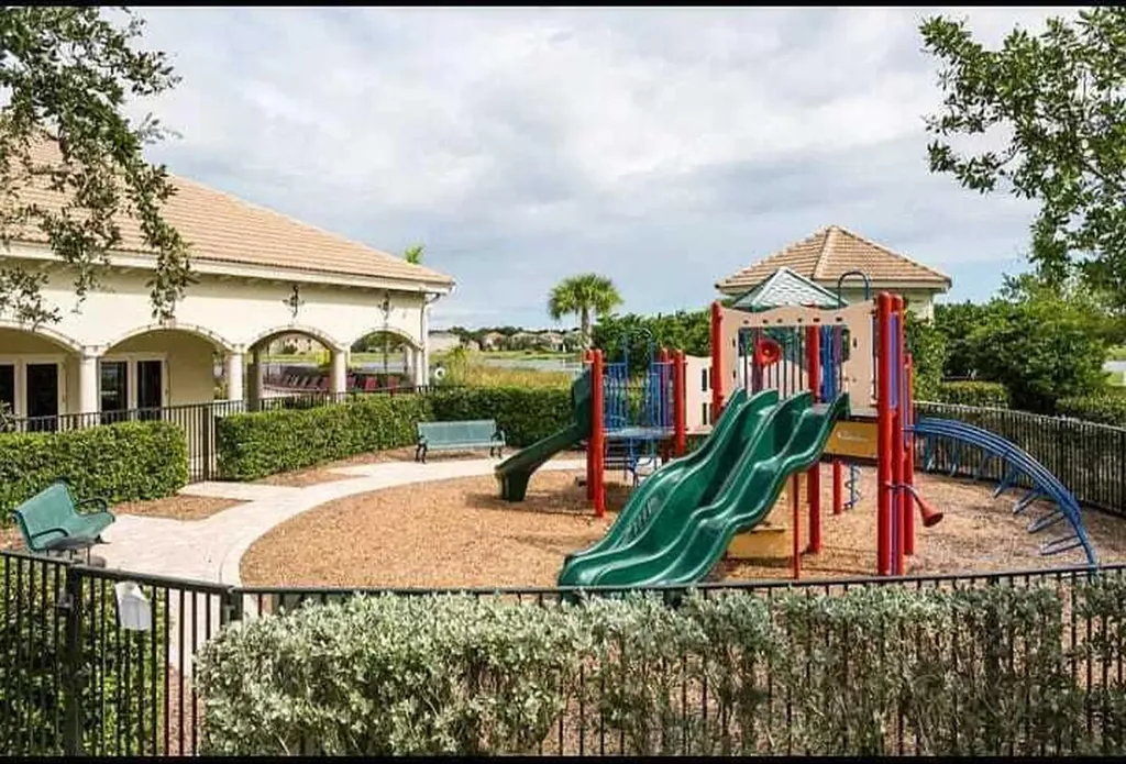 1897 NW Cataluna Circle Port St Lucie FL 34986