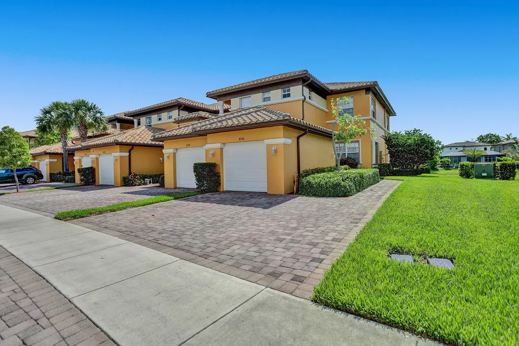 8246 NW 127th Lane Parkland FL 33076