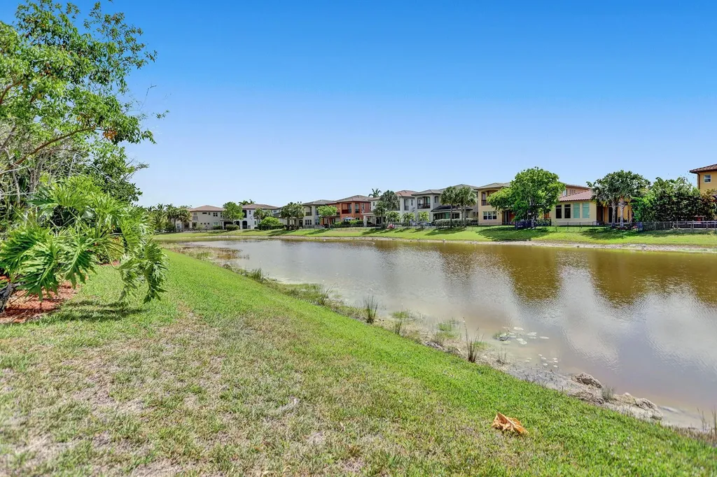 8246 NW 127th Lane Parkland FL 33076