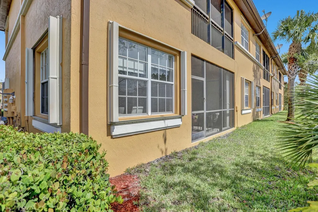 8246 NW 127th Lane Parkland FL 33076