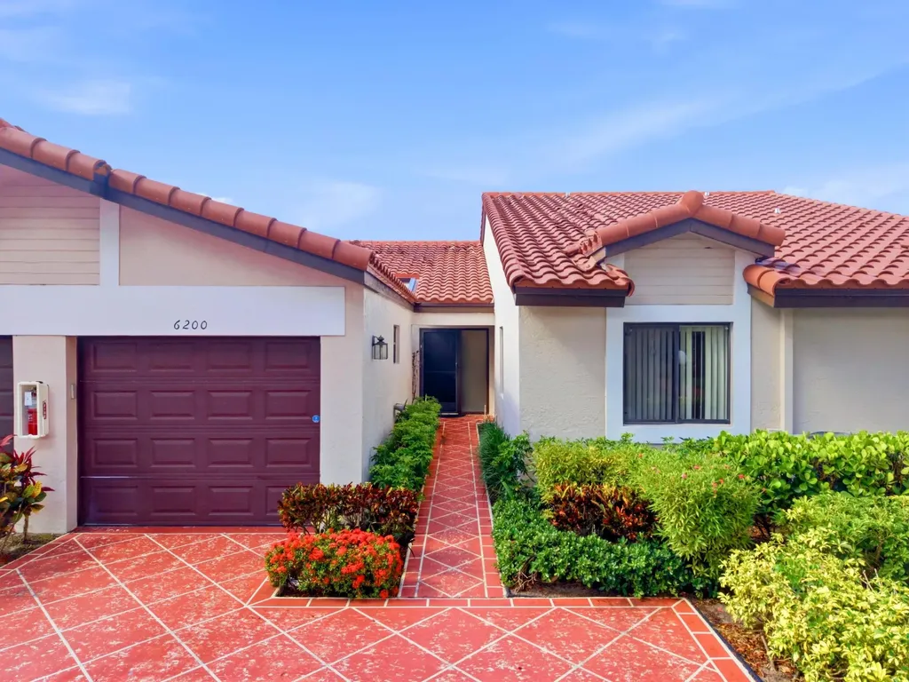 6200 Kings Gate Circle Delray Beach FL 33484