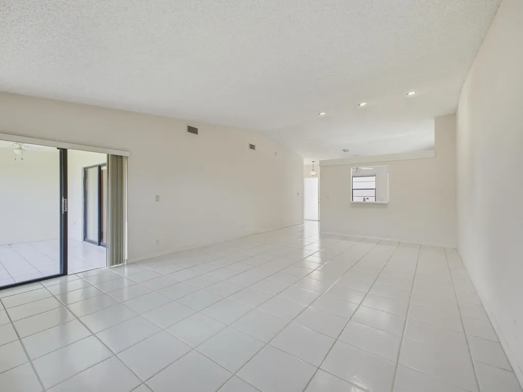 6200 Kings Gate Circle Delray Beach FL 33484