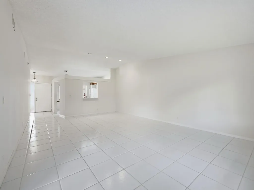 6200 Kings Gate Circle Delray Beach FL 33484