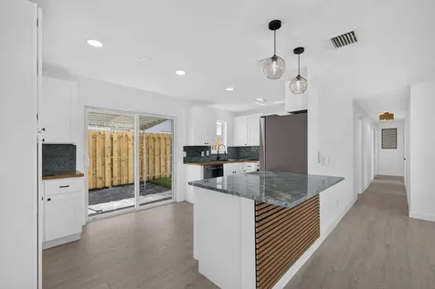 665 W 7th Street Riviera Beach FL 33404