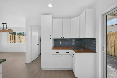 665 W 7th Street Riviera Beach FL 33404