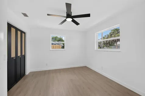 665 W 7th Street Riviera Beach FL 33404