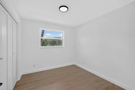 665 W 7th Street Riviera Beach FL 33404