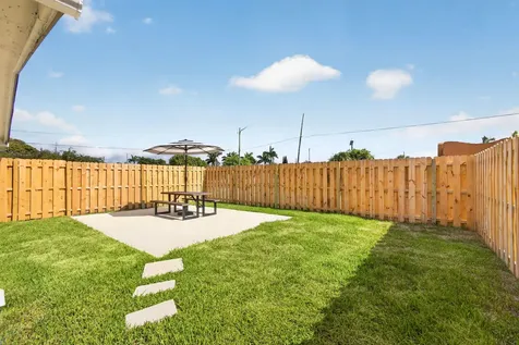 665 W 7th Street Riviera Beach FL 33404