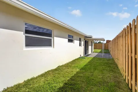 665 W 7th Street Riviera Beach FL 33404