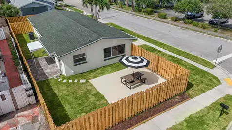 665 W 7th Street Riviera Beach FL 33404