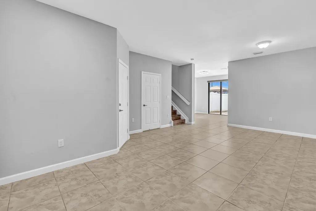 3320 W 90th Street Hialeah FL 33018