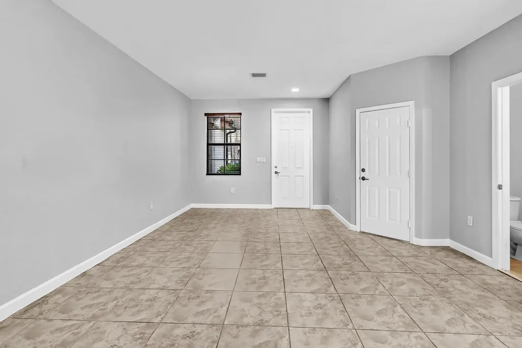 3320 W 90th Street Hialeah FL 33018
