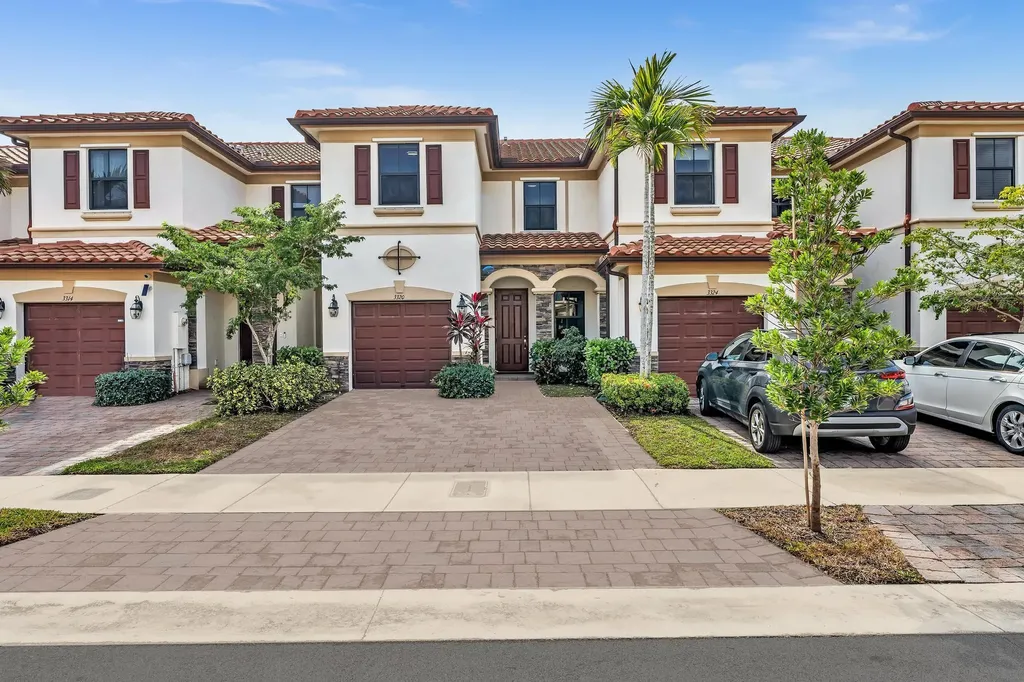 3320 W 90th Street Hialeah FL 33018