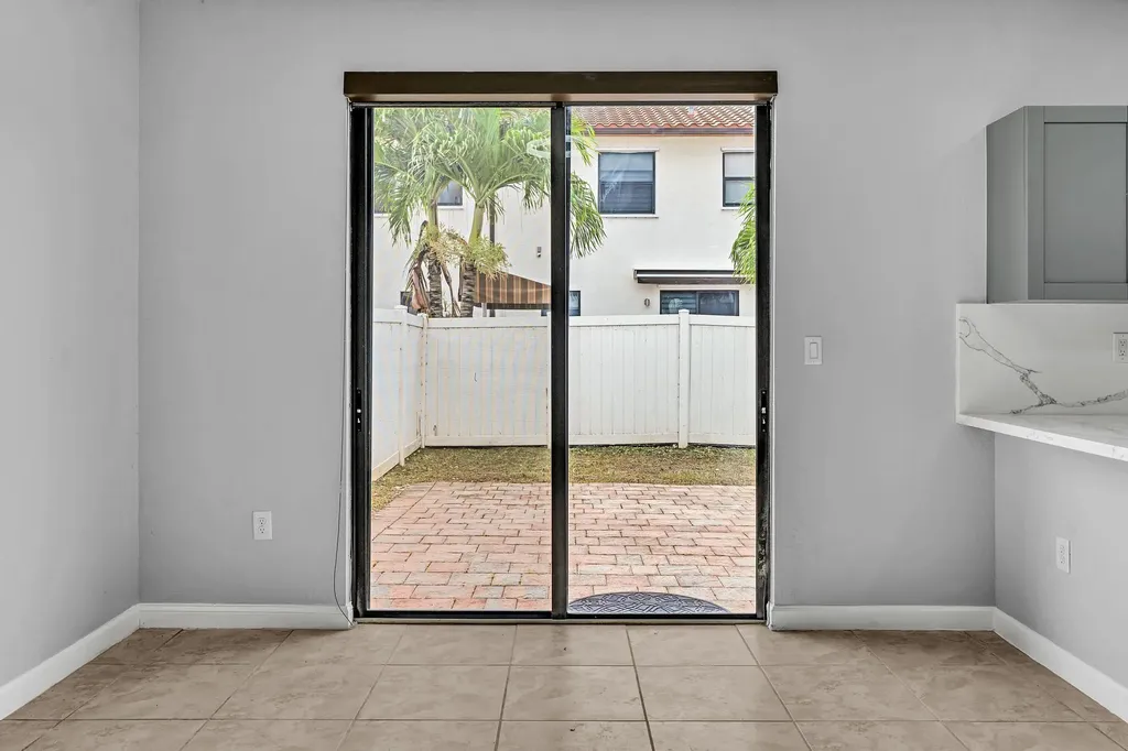 3320 W 90th Street Hialeah FL 33018