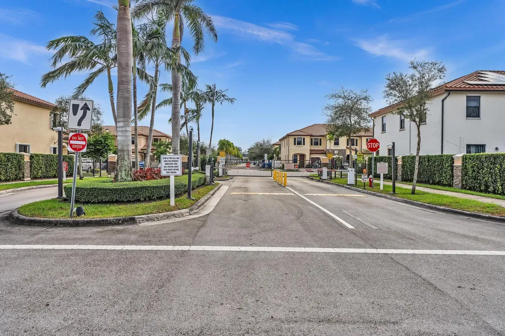 3320 W 90th Street Hialeah FL 33018