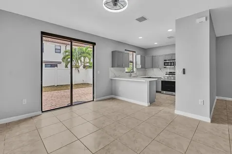 3320 W 90th Street Hialeah FL 33018
