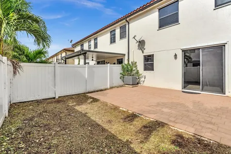 3320 W 90th Street Hialeah FL 33018