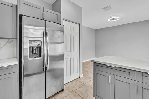 3320 W 90th Street Hialeah FL 33018