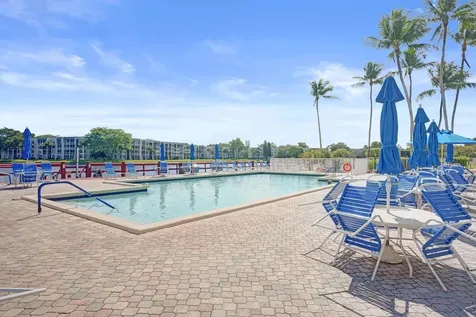 9230 Lagoon Place Davie FL 33324
